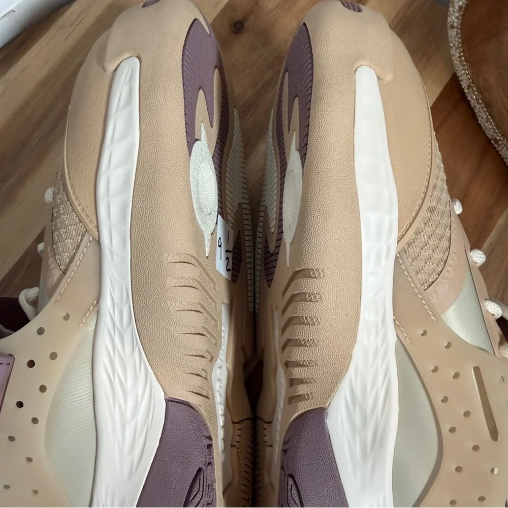Adidas Originals Mens Streetball III 3 Basketball Shoes 9.5 Magic Beige FZ5815